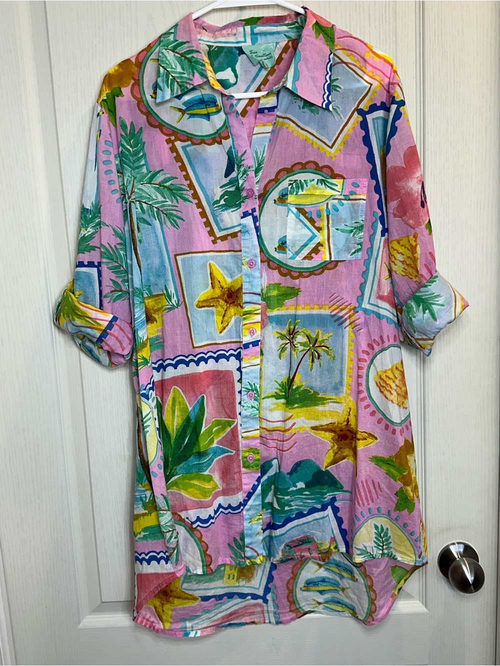 Tropical Pink Button-Up Shirt Dress with Palm & Shell Motifs